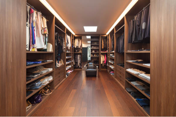 Walk-In Wardrobe