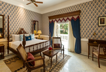 Traditional Kolkata Home Decor