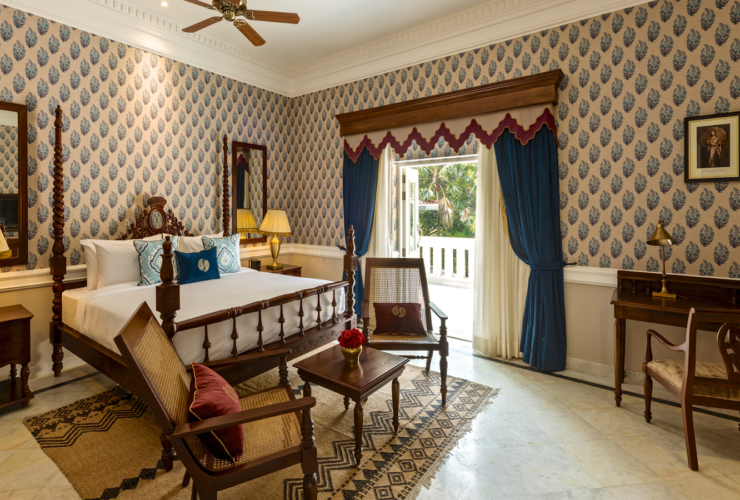 Traditional Kolkata Home Decor