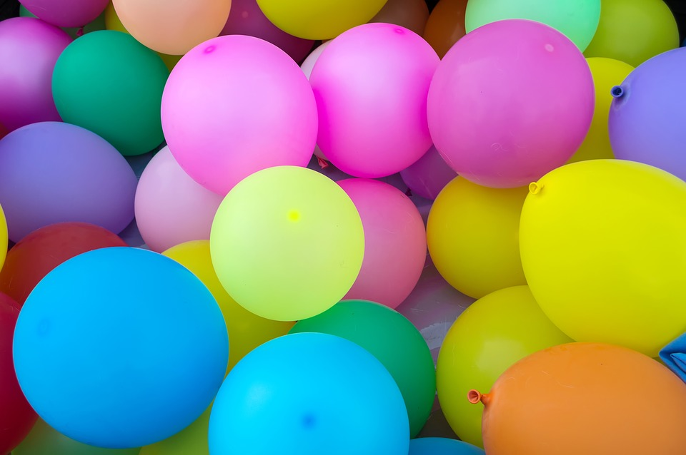 Use colourful balloons