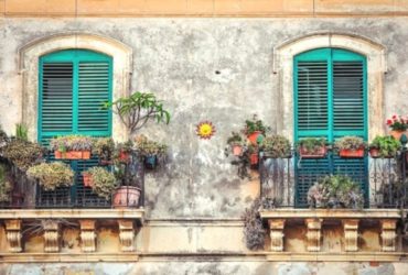 Nature Friendly Balcony Decor Ideas