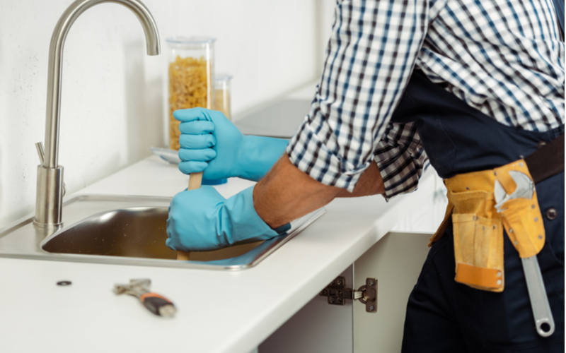 How To Clean Kitchen Cabinet Hardwares